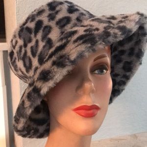 Bucket Hat blue grey animal print